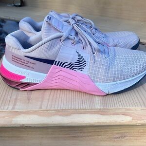 Light pink Nike reacts 9.5